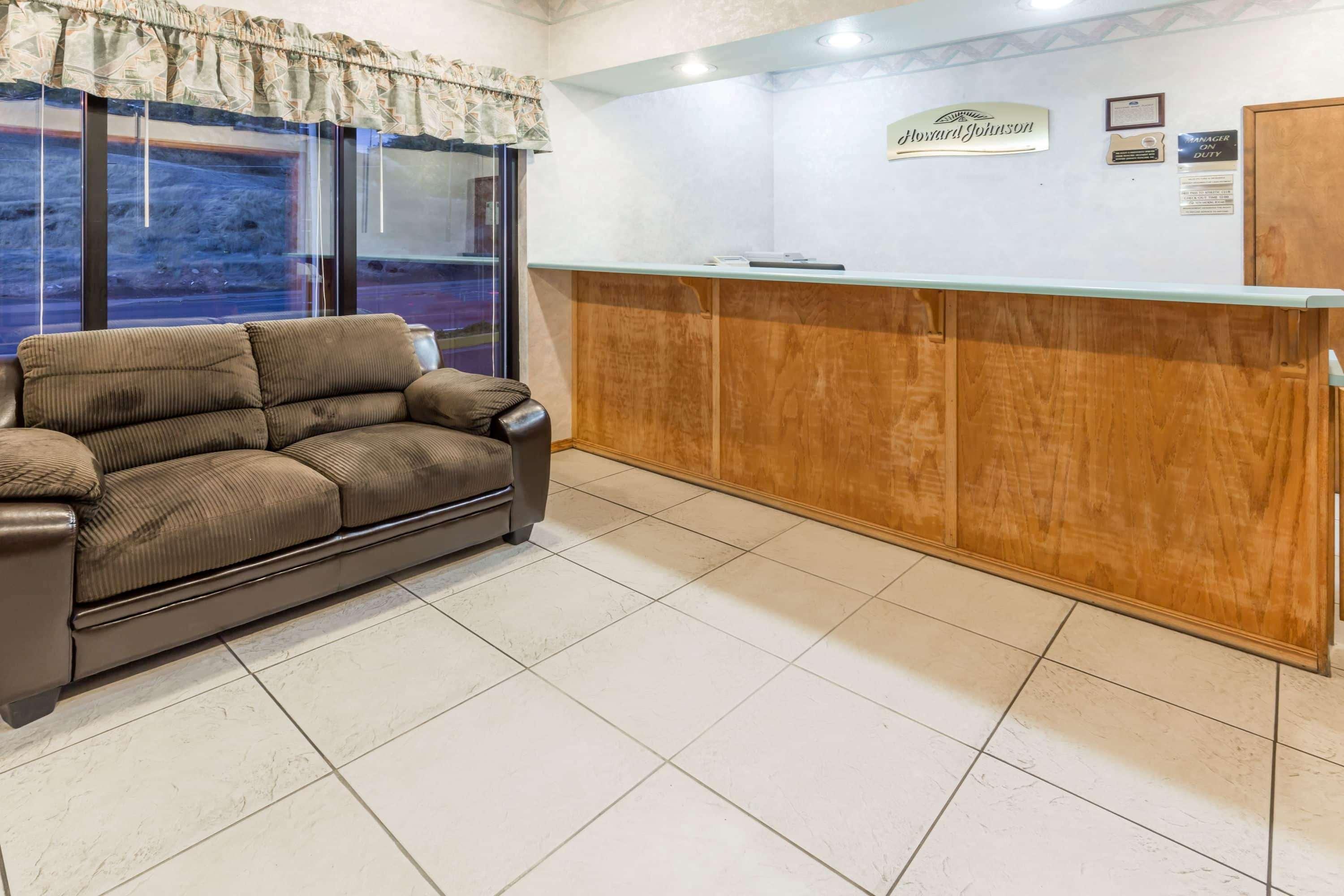 ฮาวเวิร์ด จอห์นสัน บาย วินด์แฮม โรสเบิร์ก Hotel ภายนอก รูปภาพ