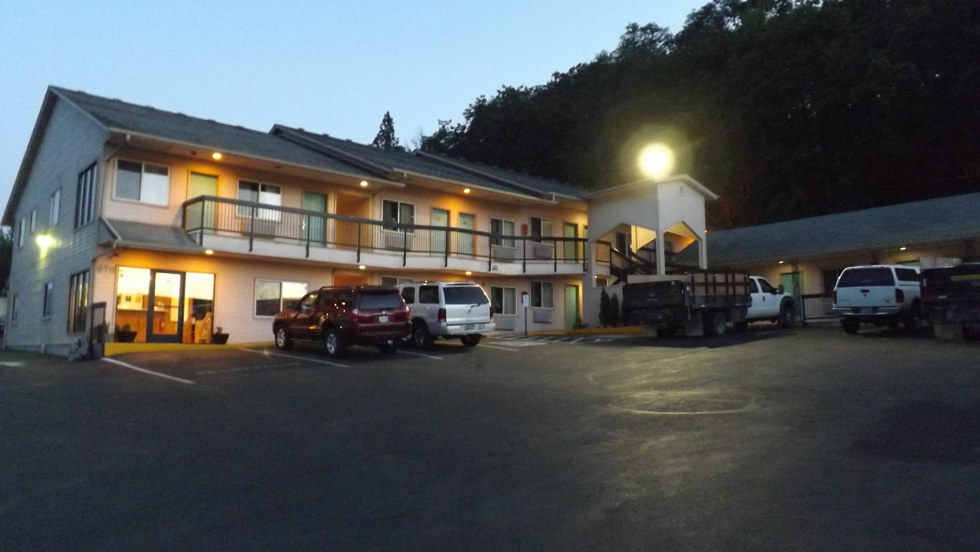 ฮาวเวิร์ด จอห์นสัน บาย วินด์แฮม โรสเบิร์ก Hotel ภายนอก รูปภาพ