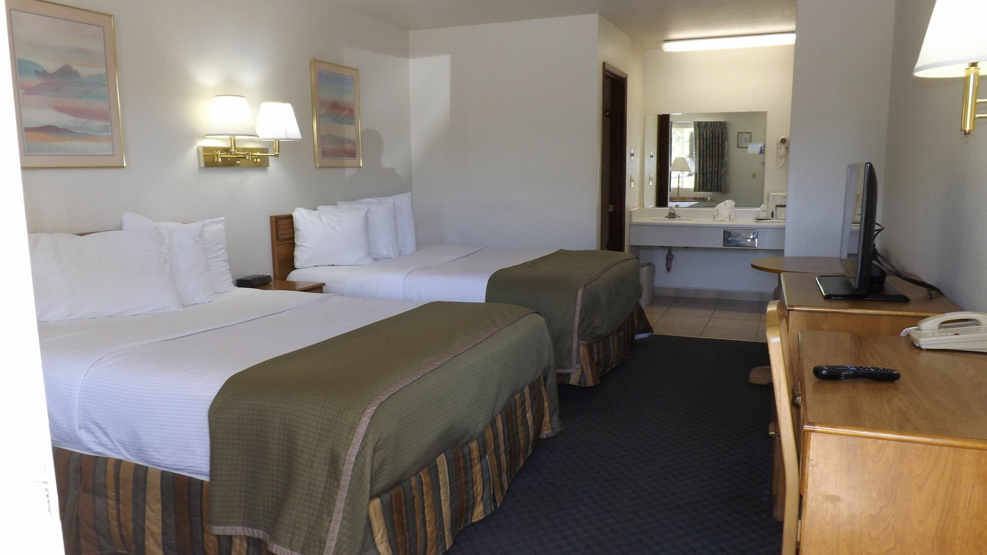 ฮาวเวิร์ด จอห์นสัน บาย วินด์แฮม โรสเบิร์ก Hotel ภายนอก รูปภาพ