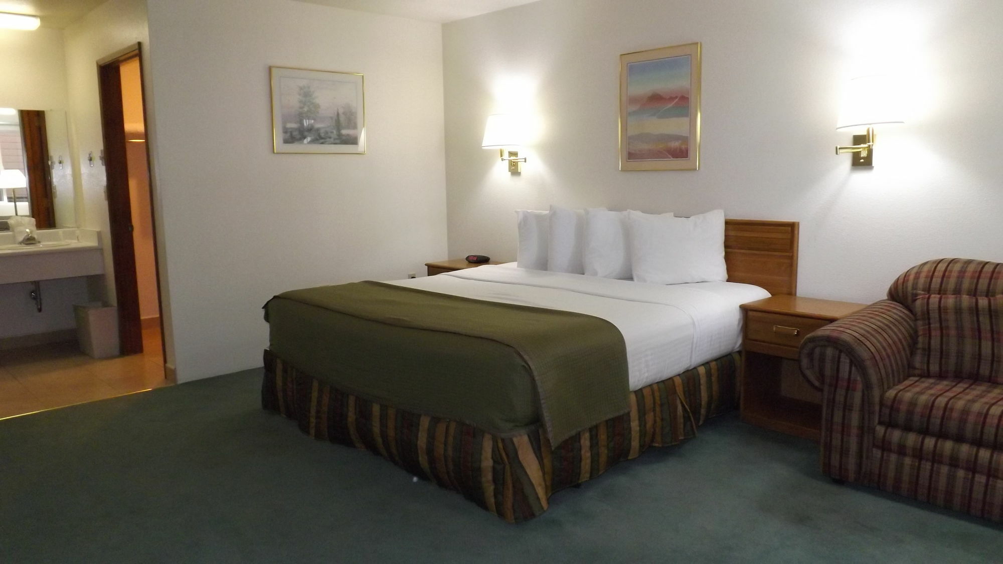 ฮาวเวิร์ด จอห์นสัน บาย วินด์แฮม โรสเบิร์ก Hotel ภายนอก รูปภาพ