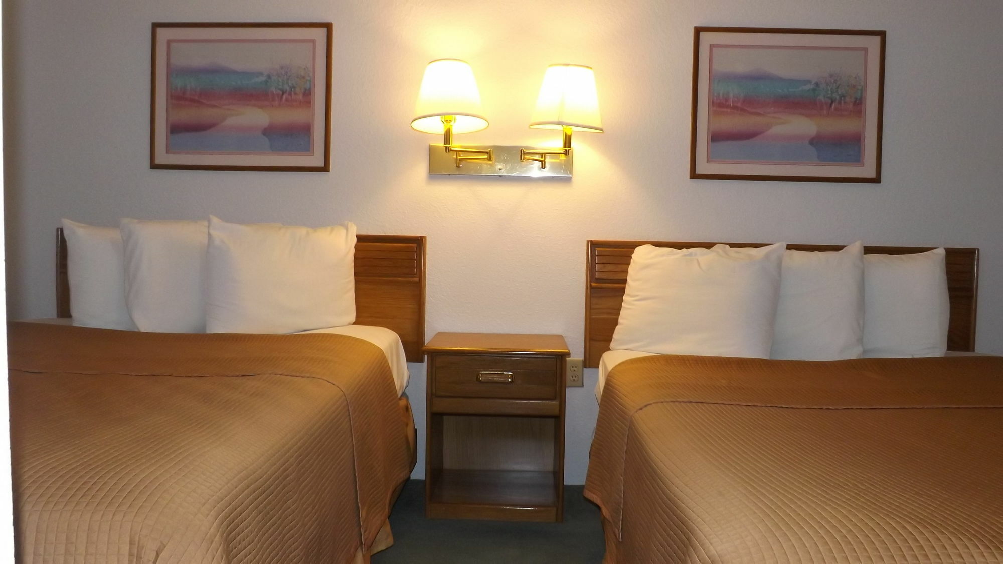 ฮาวเวิร์ด จอห์นสัน บาย วินด์แฮม โรสเบิร์ก Hotel ภายนอก รูปภาพ